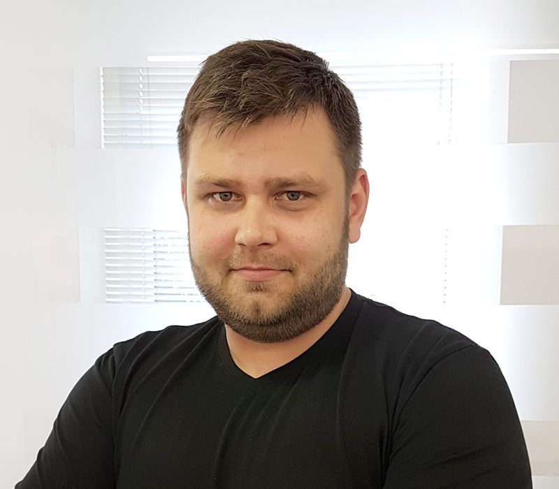 Дмитро Шаповал